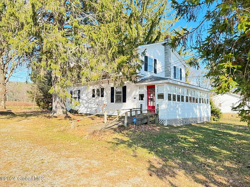 2nd image of 1713 Garfield Road