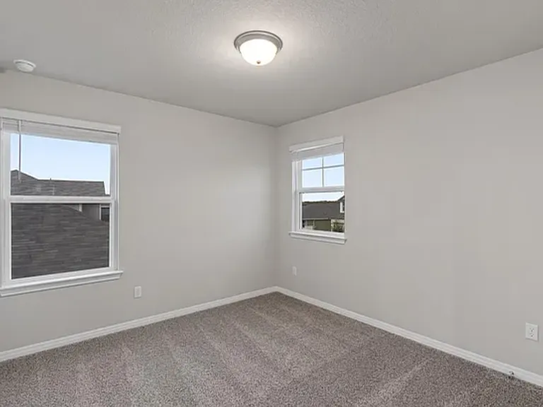 528 Loriner Way — Photo 24