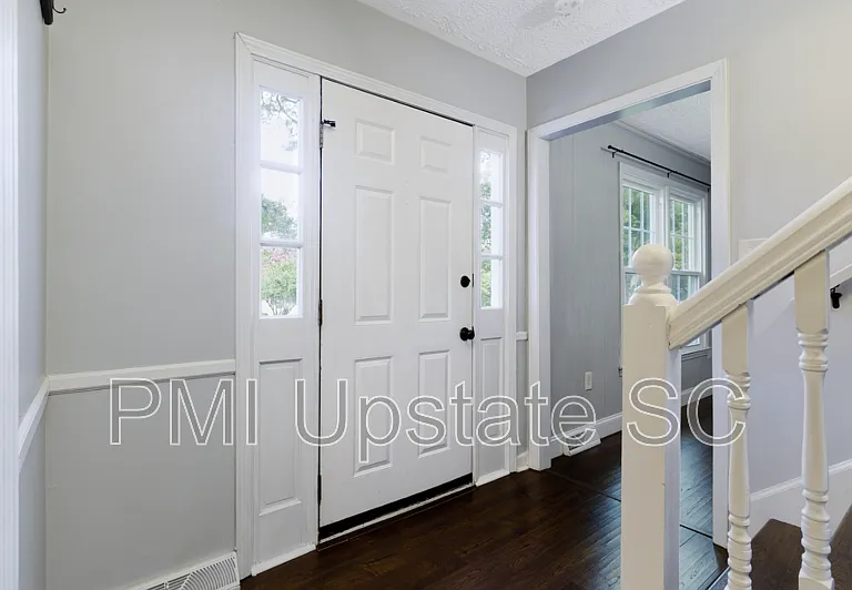 206 Manassas Dr — Photo 5