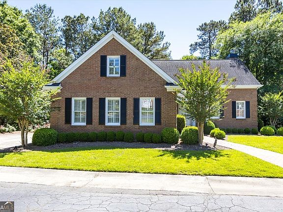 2nd image of 115 Covington Pl