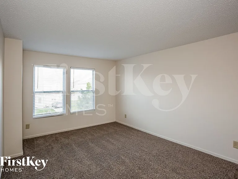 15393 Border Dr — Photo 13