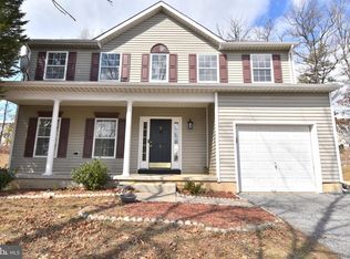6 Chriswell Ct, Rosedale, MD 21237