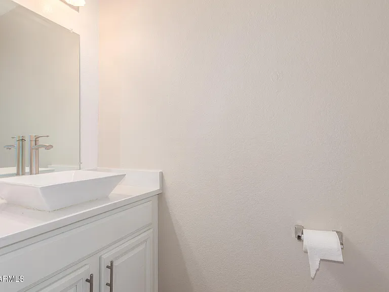 12545 W Cambridge Ave — Photo 23
