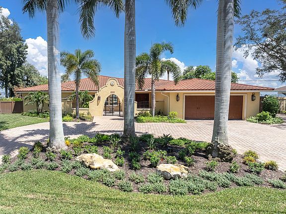 5th image of 5810 Bahama Shores Dr S