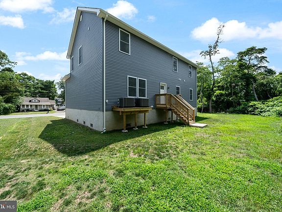 4th image of 605 Bay Blvd