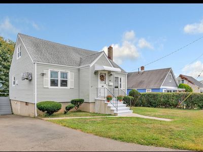 212 Dayton Rd, Bridgeport, CT, 06606