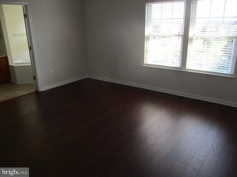 12005 Kemps Landing Cir — Photo 3