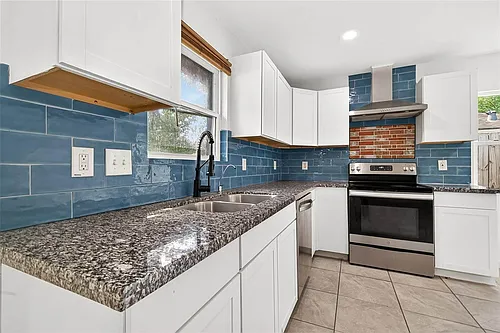 29311 Raestone St Photo 1