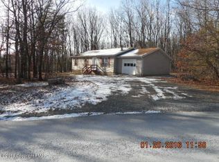 385 Cascade Dr, Effort, PA 18330