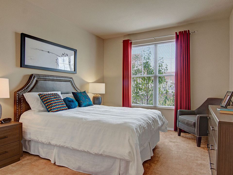 Stoneleigh Bedroom with View