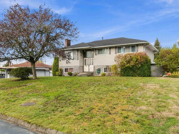1711 Grover Ave, Coquitlam, BC V3J 3G7