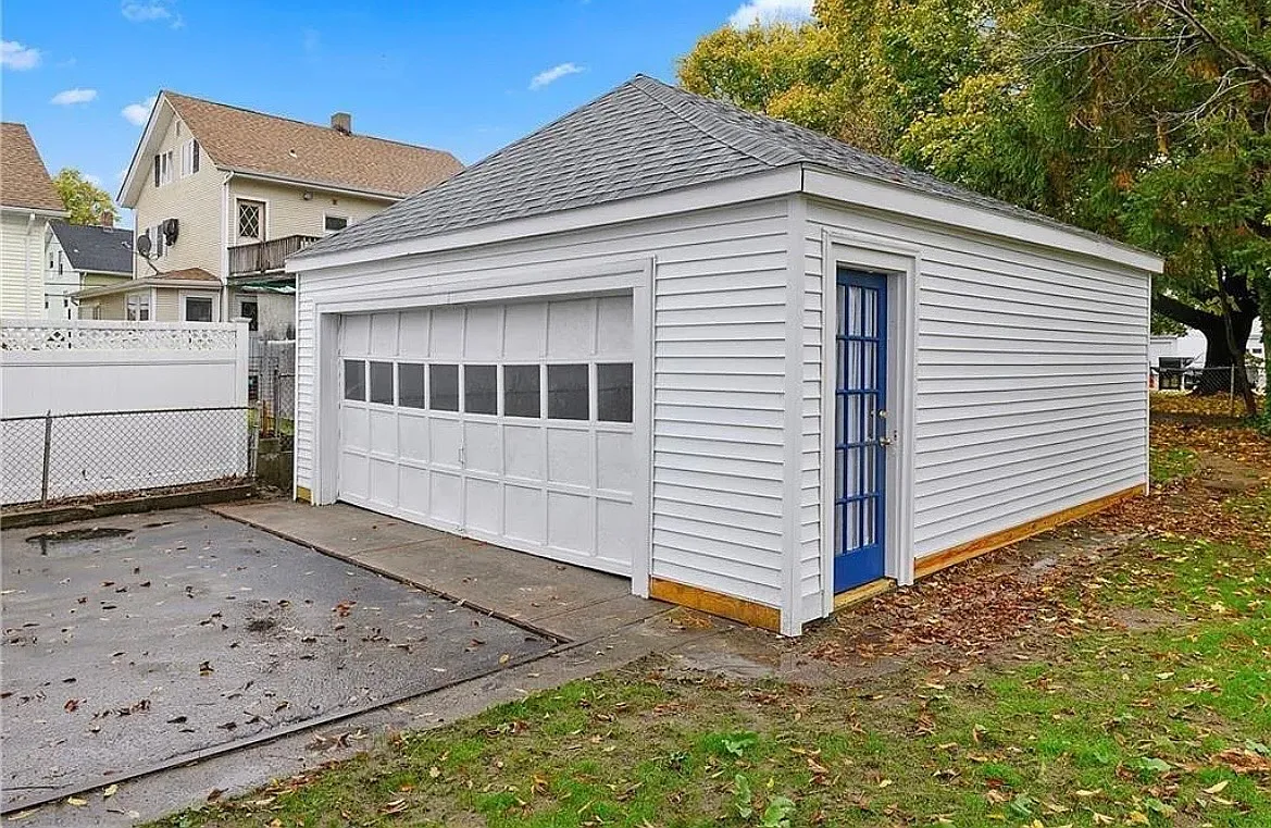 2 bed, 1000 sqft, $2,850 — Photo 3