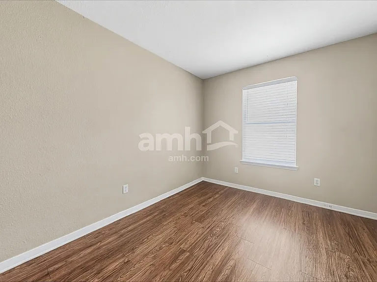 1325 Misty Dr — Photo 12
