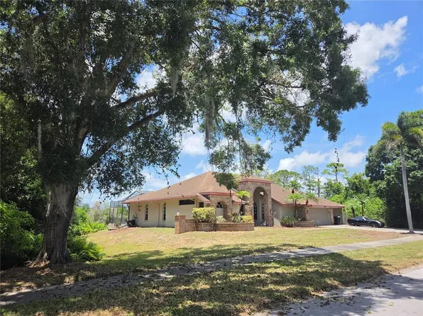 2800 Long Putt Ct, Palm Harbor, FL 34683