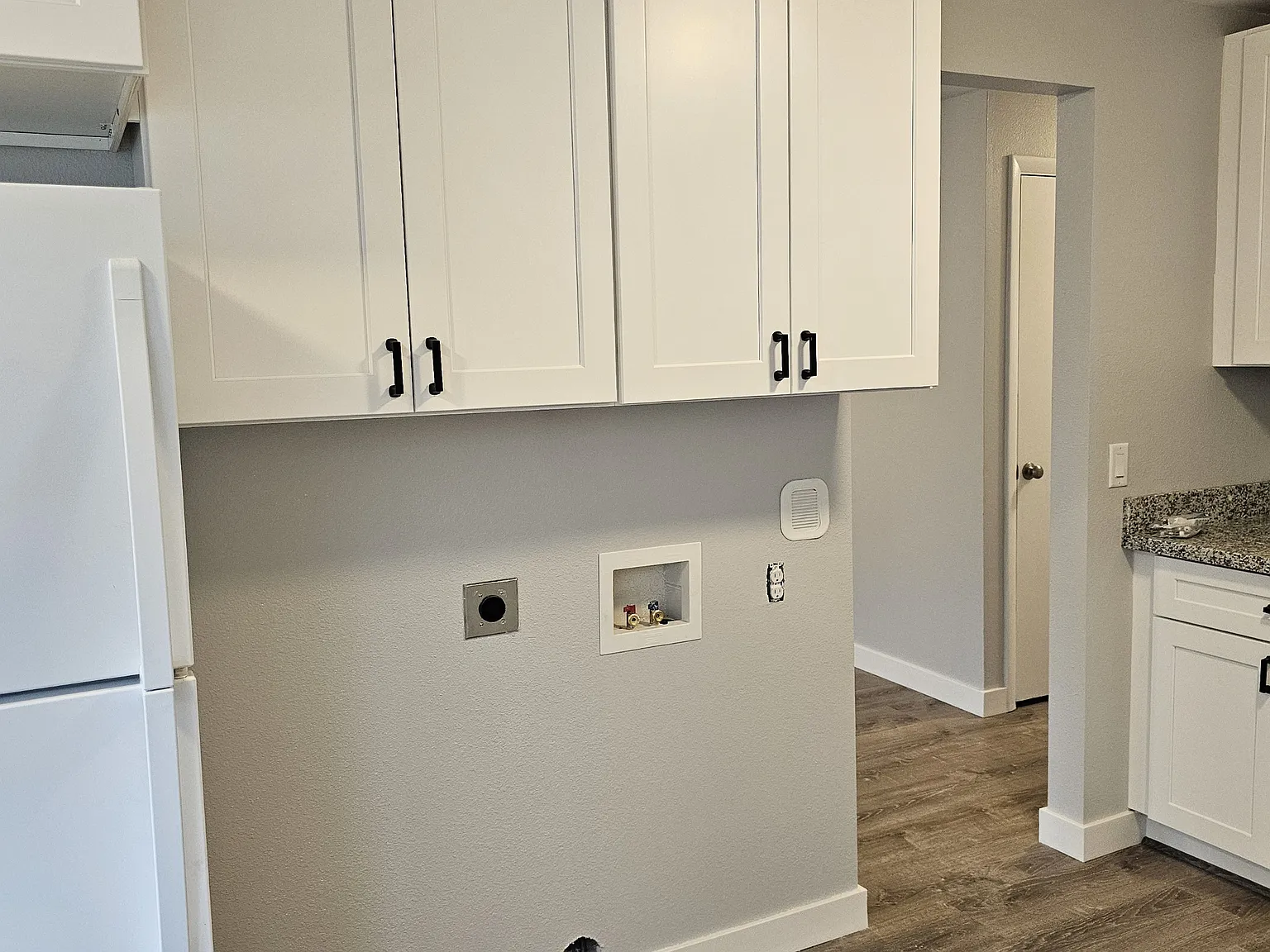 813 North Riverside Drive - C — Photo 3