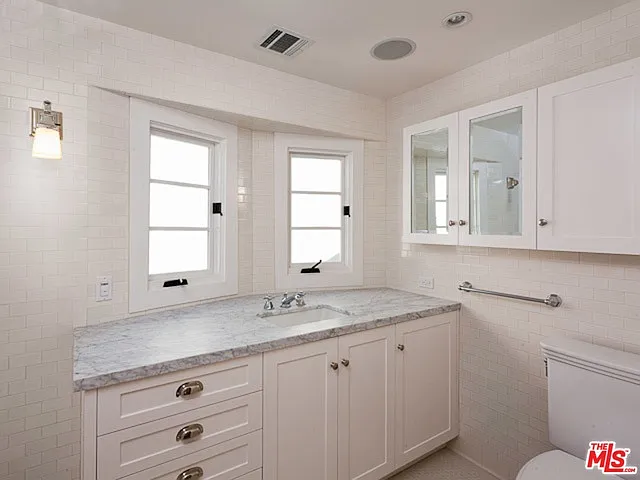 44 Dudley Ave — Photo 10