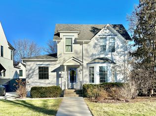 41 S Stough St, Hinsdale, IL