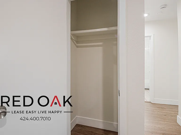 4070 Venice Blvd #9 — Photo 13