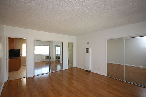 3rd image of 5324 Baldwin Ave APT 43