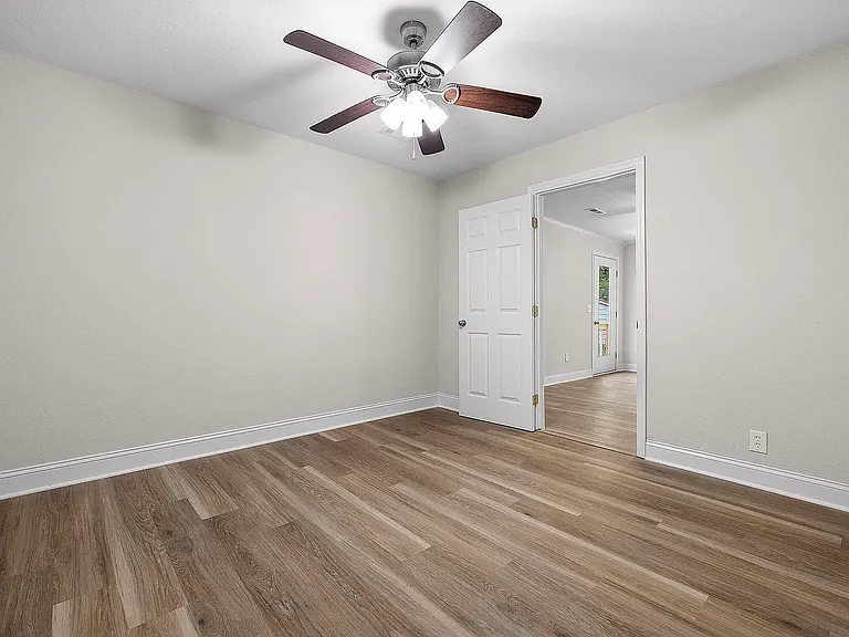 672 Lupton Dr — Photo 10
