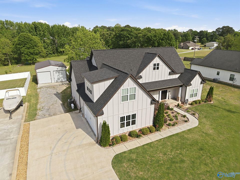 1st image of 1902 Peach Orchard Rd NW