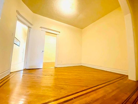 3rd image of 3115 Snyder Ave