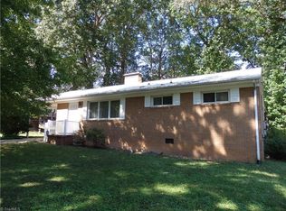 571 Brookwood Dr, Asheboro, NC 27203
