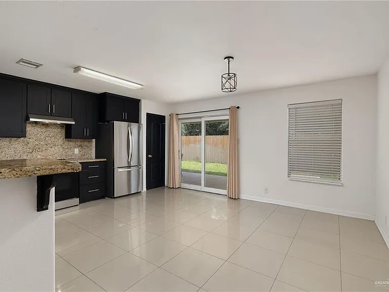 4705 Violet Ave — Photo 4