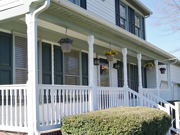 3rd image of 1324 Pamlico Blvd