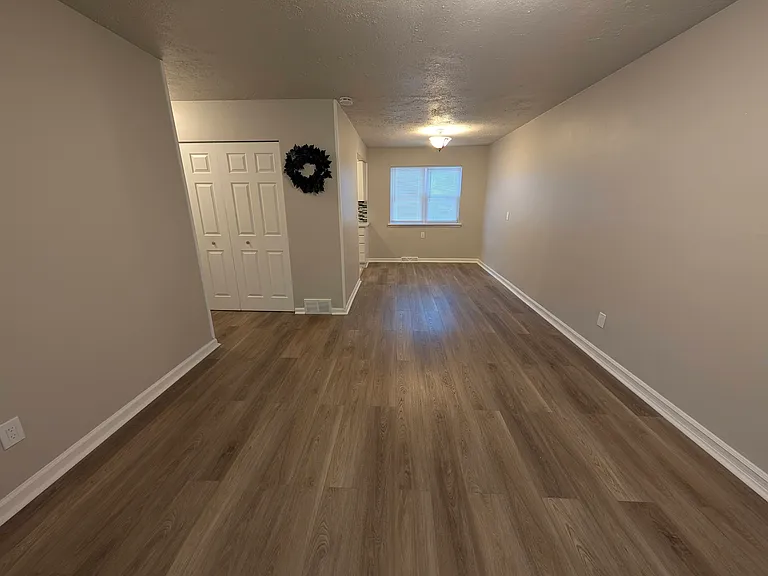 799 Gates Ave — Photo 4