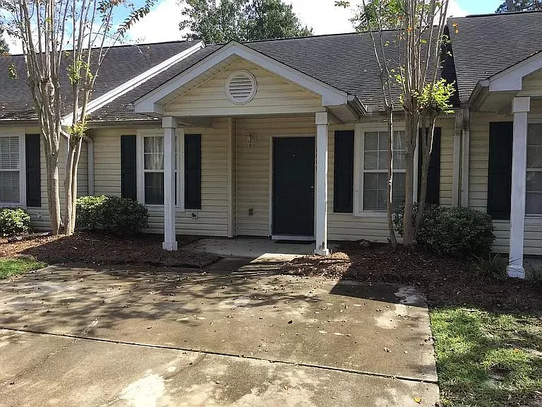 8012 Vermont Rd — Photo 1