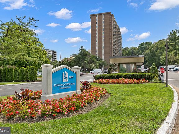3rd image of 2059 Huntington Ave APT 1600