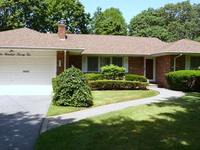 122 Eaton Ln, West Islip, NY, 11795