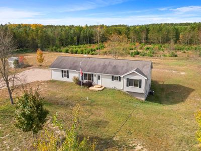 348 S Haze Rd, Beulah, MI, 49617