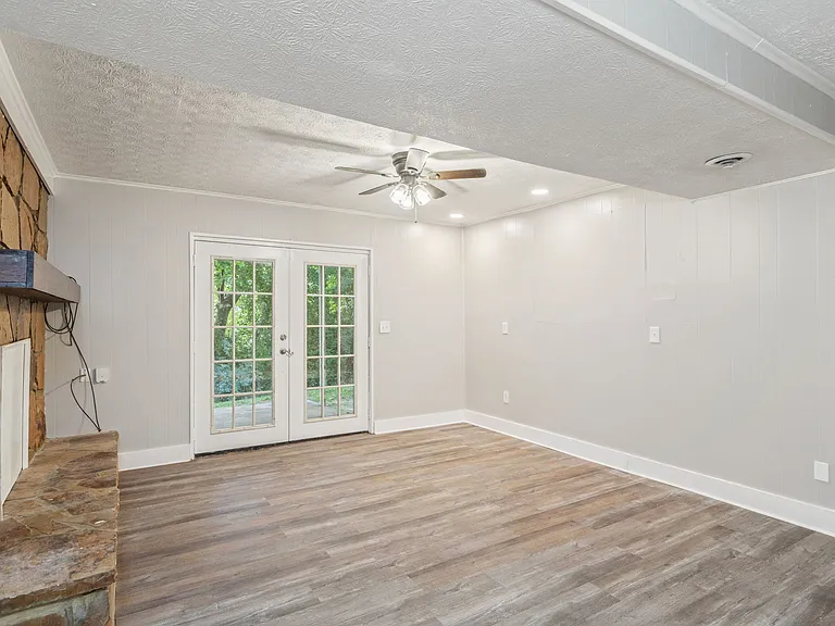 2823 Colt Dr #4 — Photo 4
