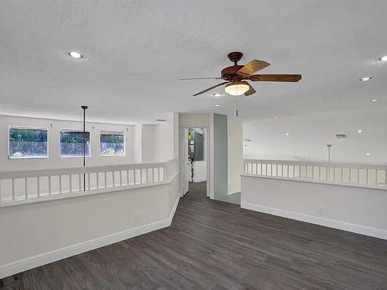 11032 Boston Dr — Photo 21
