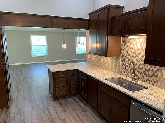 2nd image of 3808 Greenridge