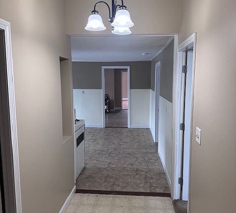 2nd image of 308 Plantation St #3
