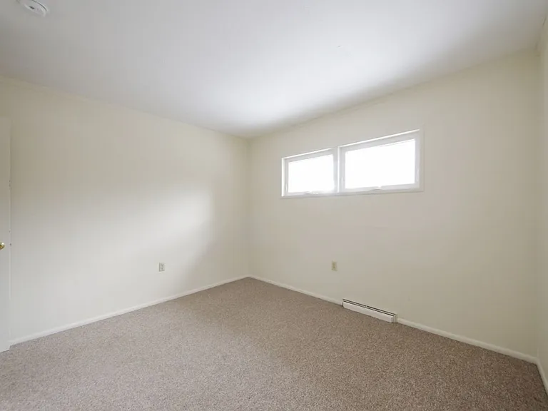 239 Crestmont Ave — Photo 14
