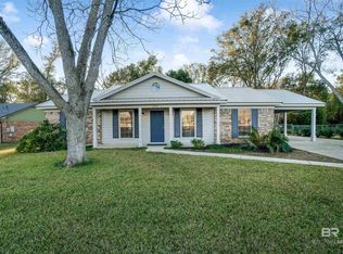 21830 Mahan Dr, Robertsdale, AL 36567