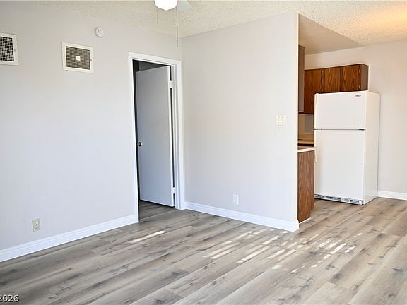 5th image of 5806 Dodd St APT D