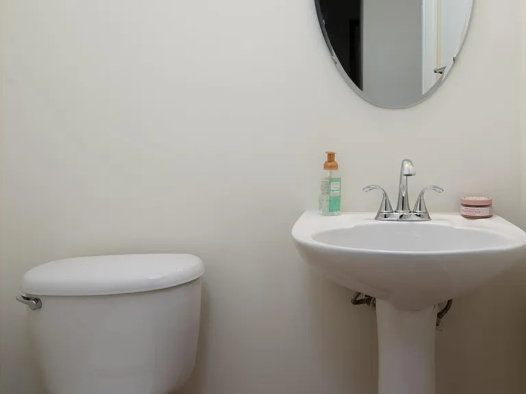 138 Broadstone Dr — Photo 20