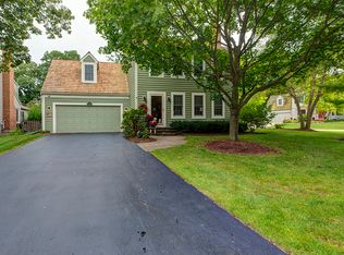 329 Concord Sq, Gurnee, IL 60031