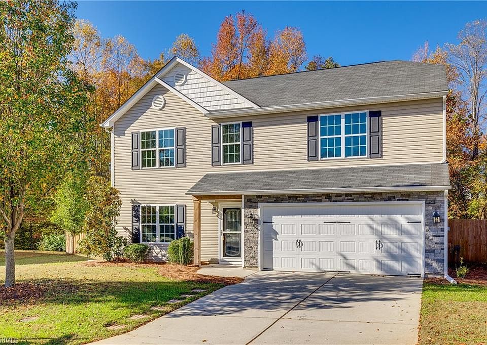 1st image of 4403 Ramseur Dr