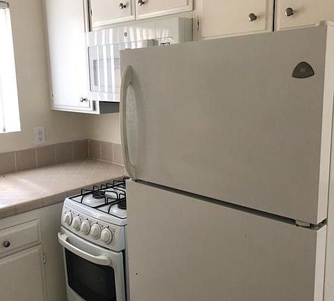 5th image of 4450 Boundary St APT 2
