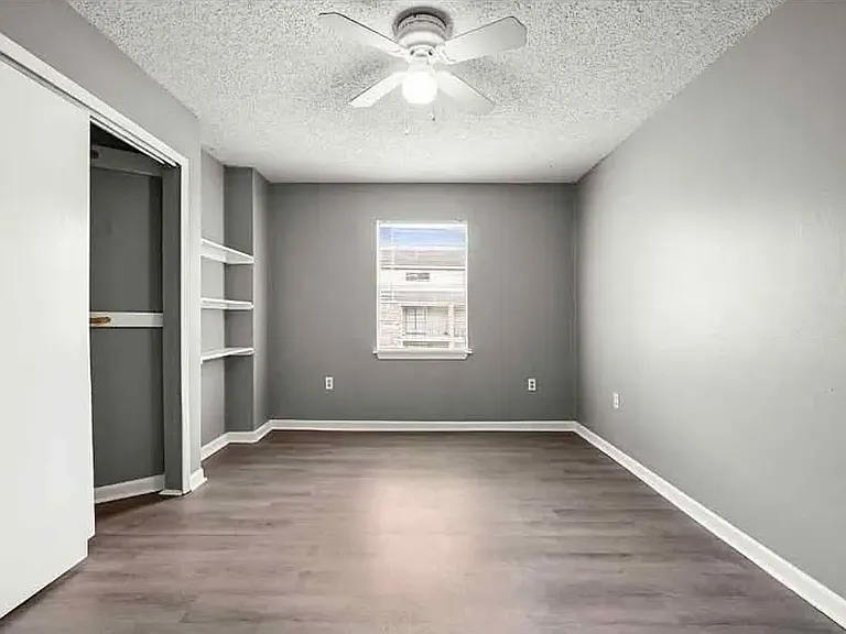 1724 S Brightside View Dr #J — Photo 6
