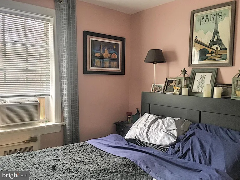 610 Madison St #205 — Photo 13