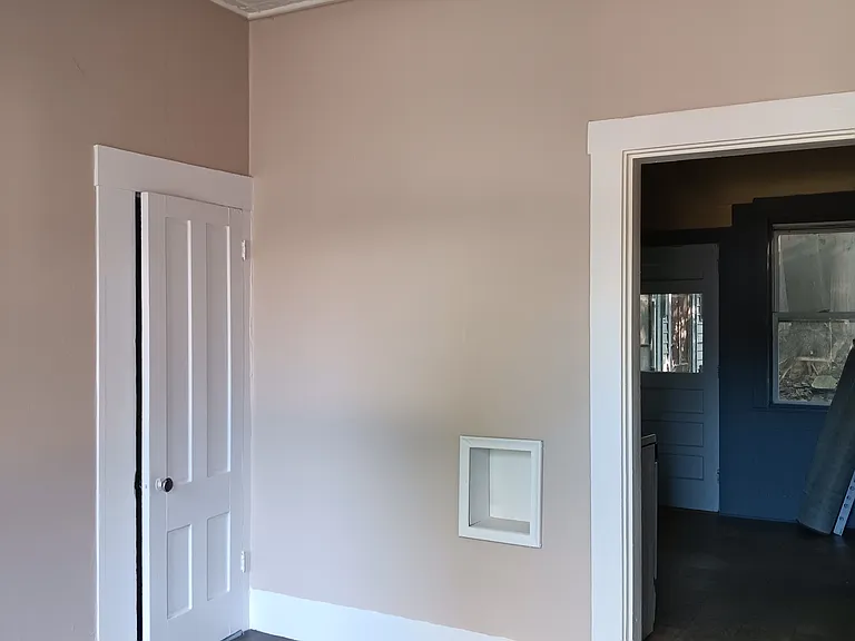197 N State St #15 — Photo 6