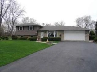 Debbie Ct, Joliet, IL 60435