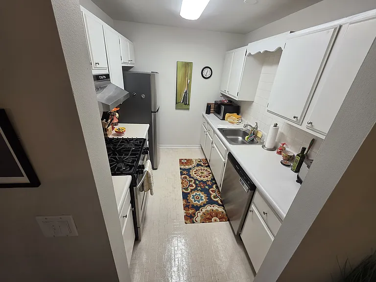 400 Thames Pkwy #2A — Photo 6